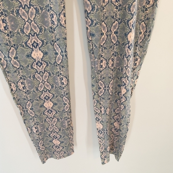 PRIMARK PINK / GRAY SNAKESKIN PRINT LEGGINGS LARGE - Picture 3 of 5